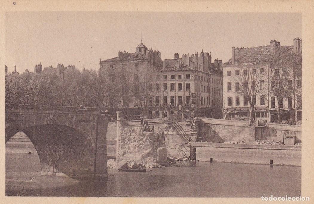 Postales: Chalon-sur-Saone - Pont St-Laurent et quais de la Poterne et des Messageries d&eacute;truits par les Alle..