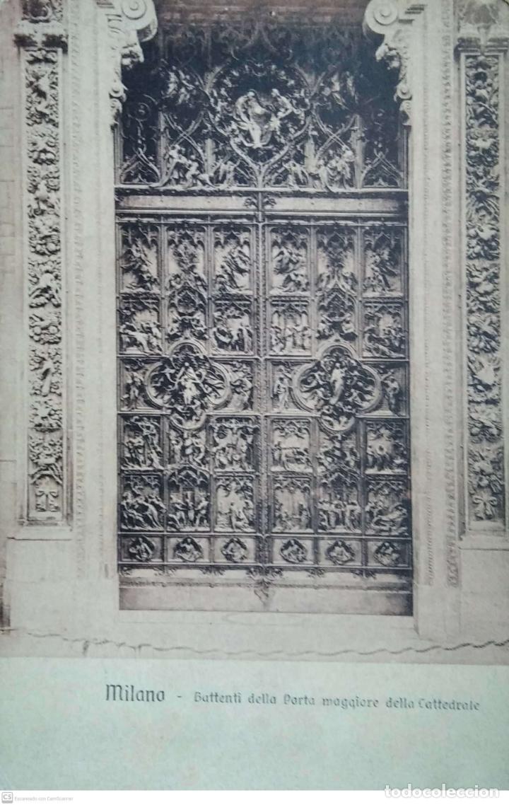 Postcards: Mil&aacute;n. Puerta Mayor de la Catedral. Nueva. Blanco/Negro