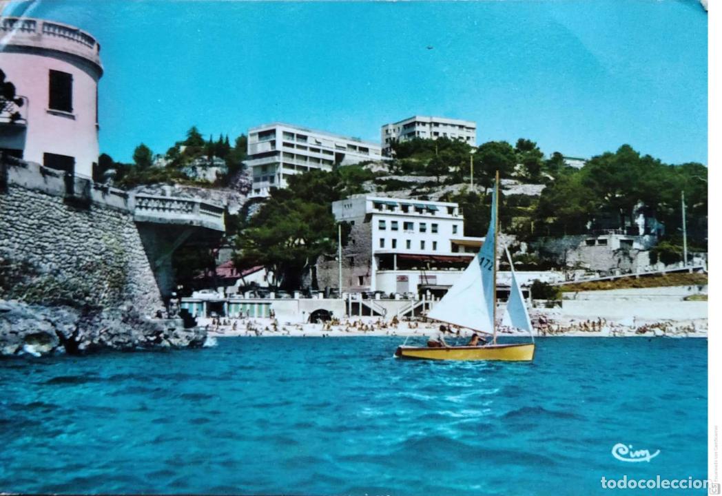 Postales: Cassis (Francia). Playa del Bestouan. Usada con sello. Color