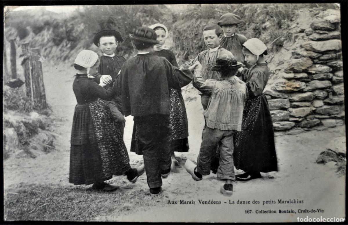 Postkarten: Postal antigua - AUX MARAIS VEND&Eacute;ENS - La danse des petits Mara&icirc;chins. No circulada. No circulada