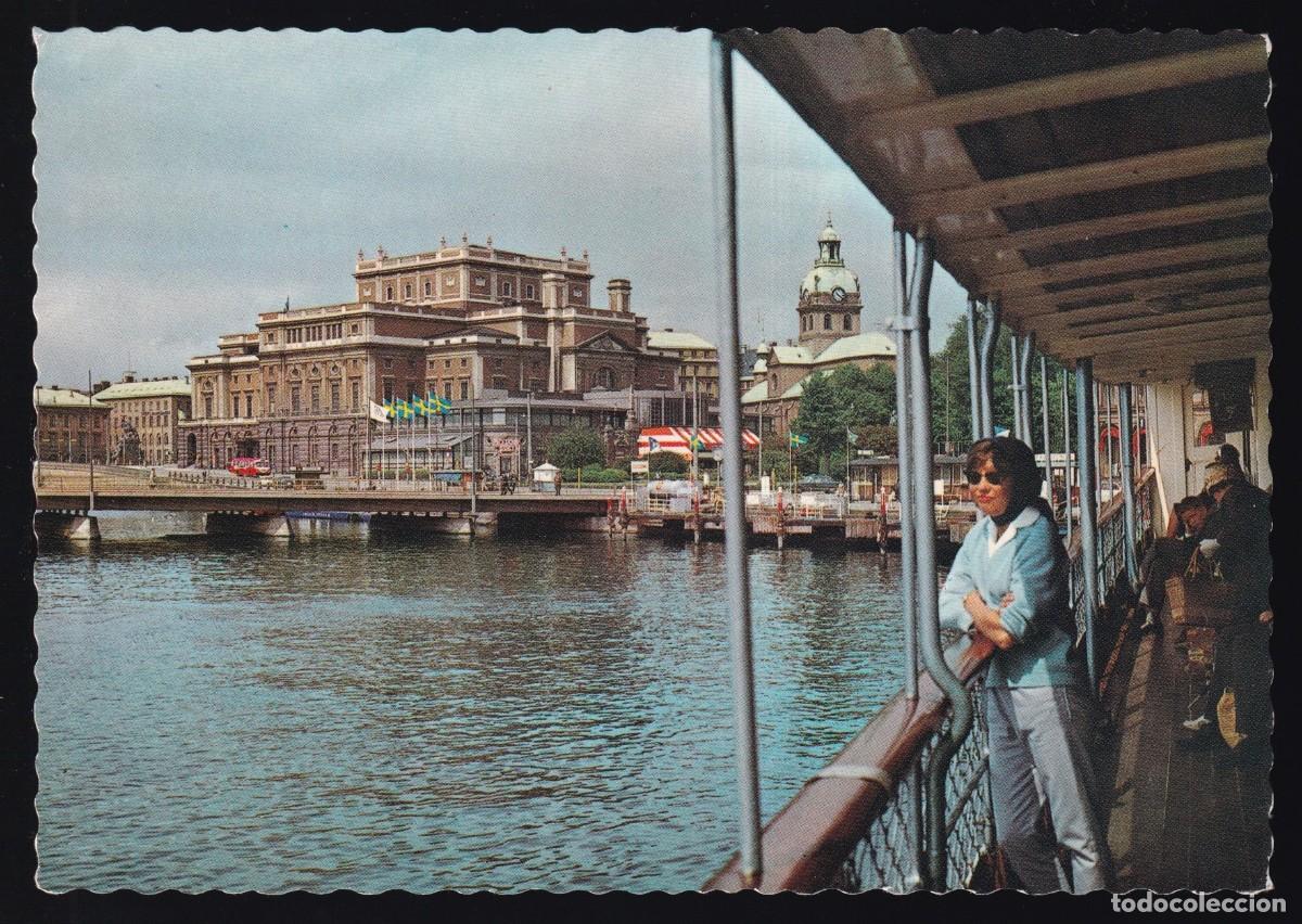 Postkarten: Suecia. Stockholm. *The Royal Opera and St. Jacob&acute;s church* Nueva.