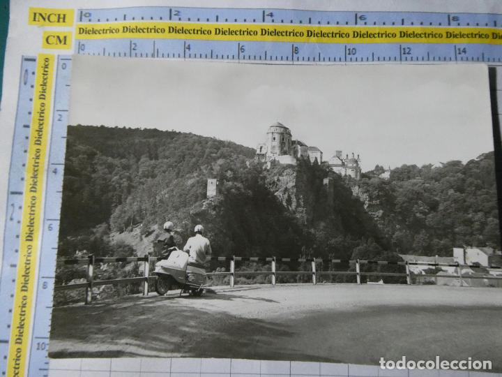 Cartes Postales: POSTAL DE CHESCOSLOVAQUIA. CASTILLO BURG VRANOV AN DER DYJE. MOTORISTAS MOTO MOTEROS. 1279