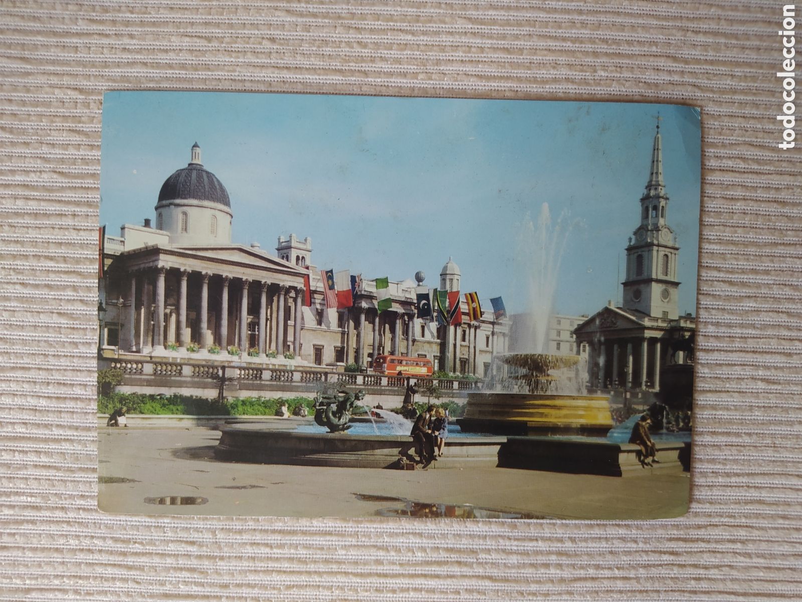 Postcards: POSTAL DE LONDRES A&Ntilde;OS 70, DE LA NATIONAL GALLERY AND ST MART&Iacute;N IN THE FIELDS ED.DIXON
