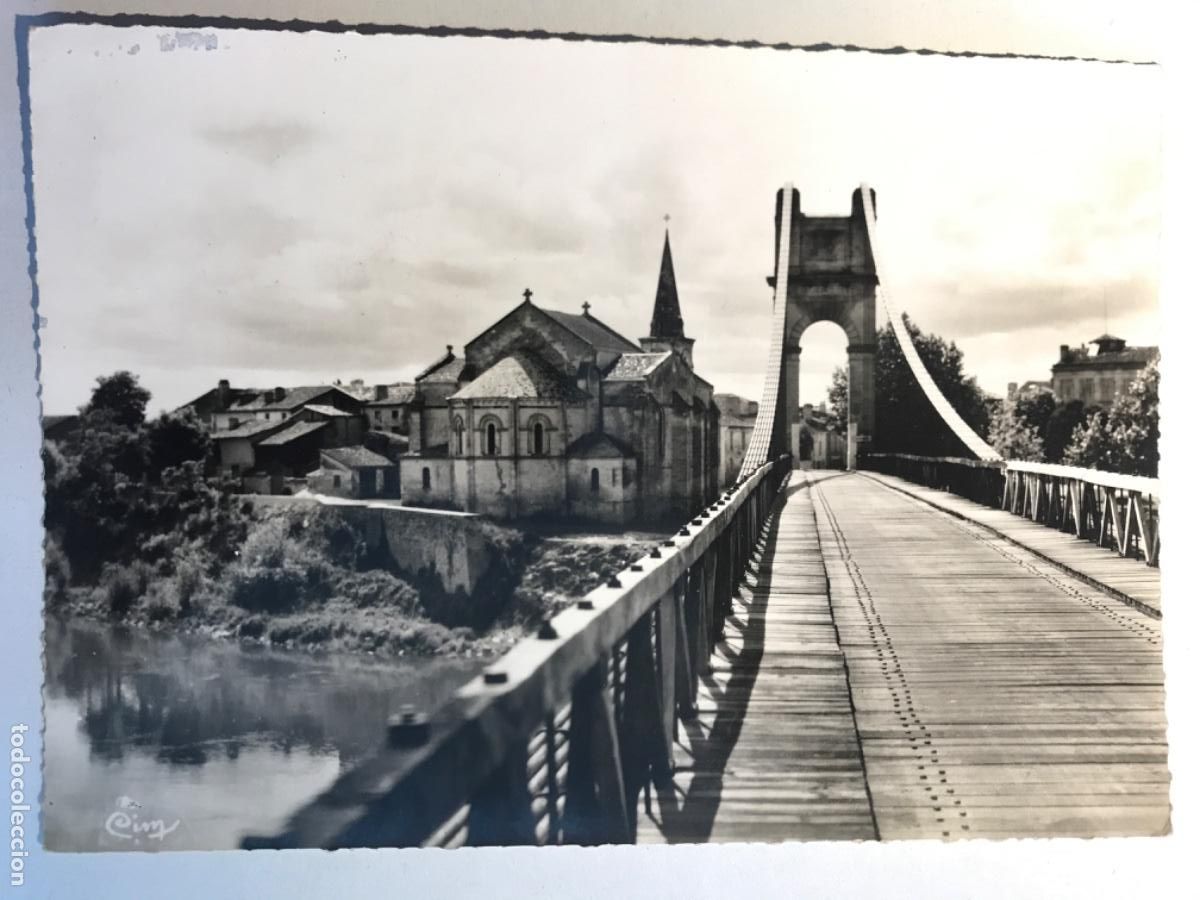 Postales: POSTAL. Couthures. Lot et Gar. Entr&eacute;e du pont. 1967. Francia