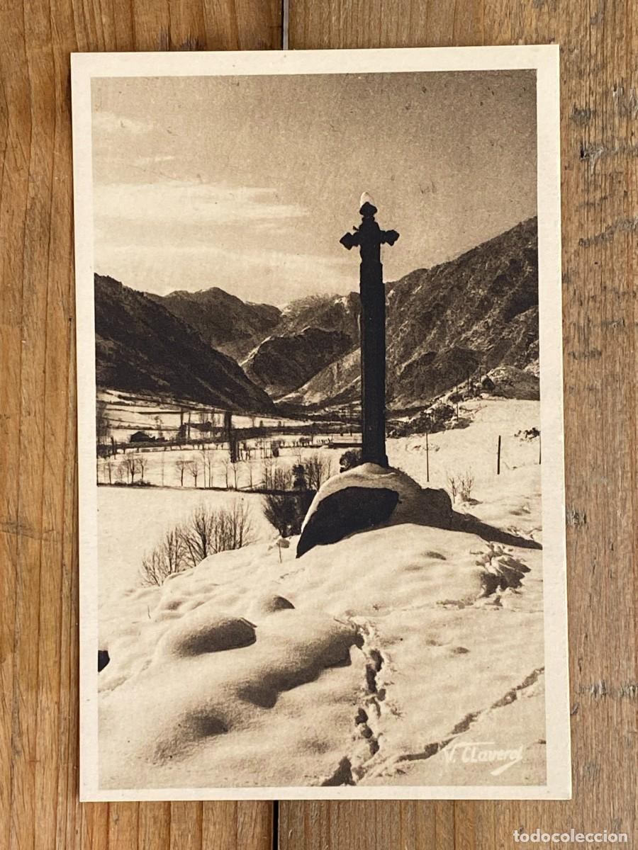 Postales: POSTAL DE VALLS D&acute;ANDORRA, CREU DE TERME, N.9, ED. V. CLAVEROL, NO CIRCULADA.
