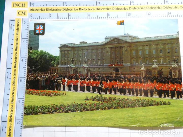 Cartoline: POSTAL DE REINO UNIDO GRAN BRETA&Ntilde;A . LONDRES THE QUEEN'S GUARDS PARADE 2339