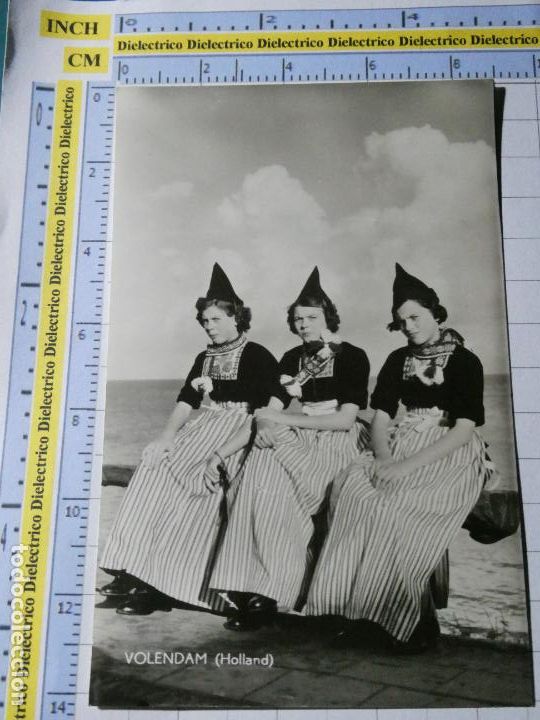 Postales: POSTAL DE HOLANDA PA&Iacute;SES BAJOS. VOLENDAM MUJERES TRAJE T&Iacute;PICO. 2465