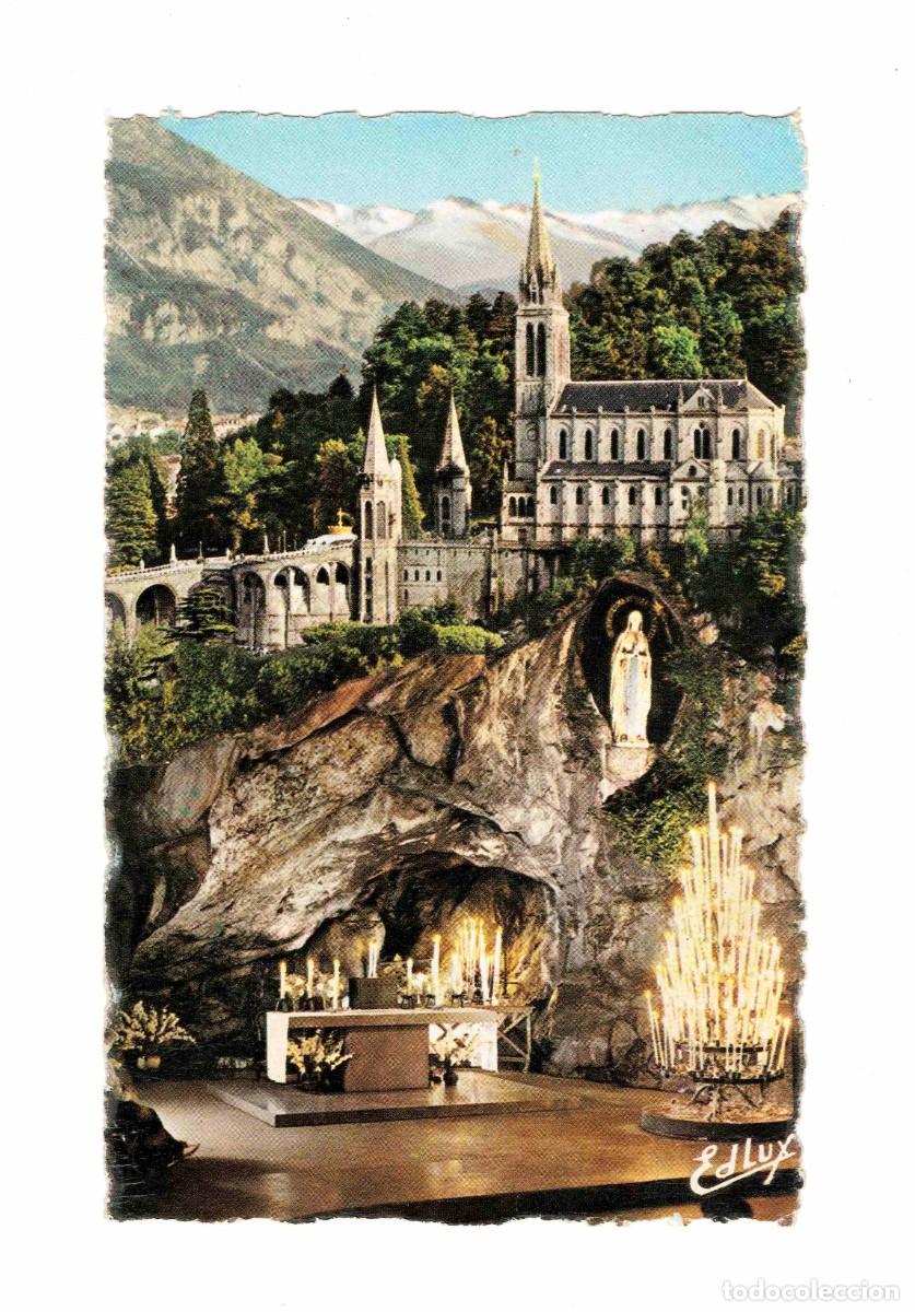 Postales: LOURDES - La Grotte et la Basilique. - Foto 1