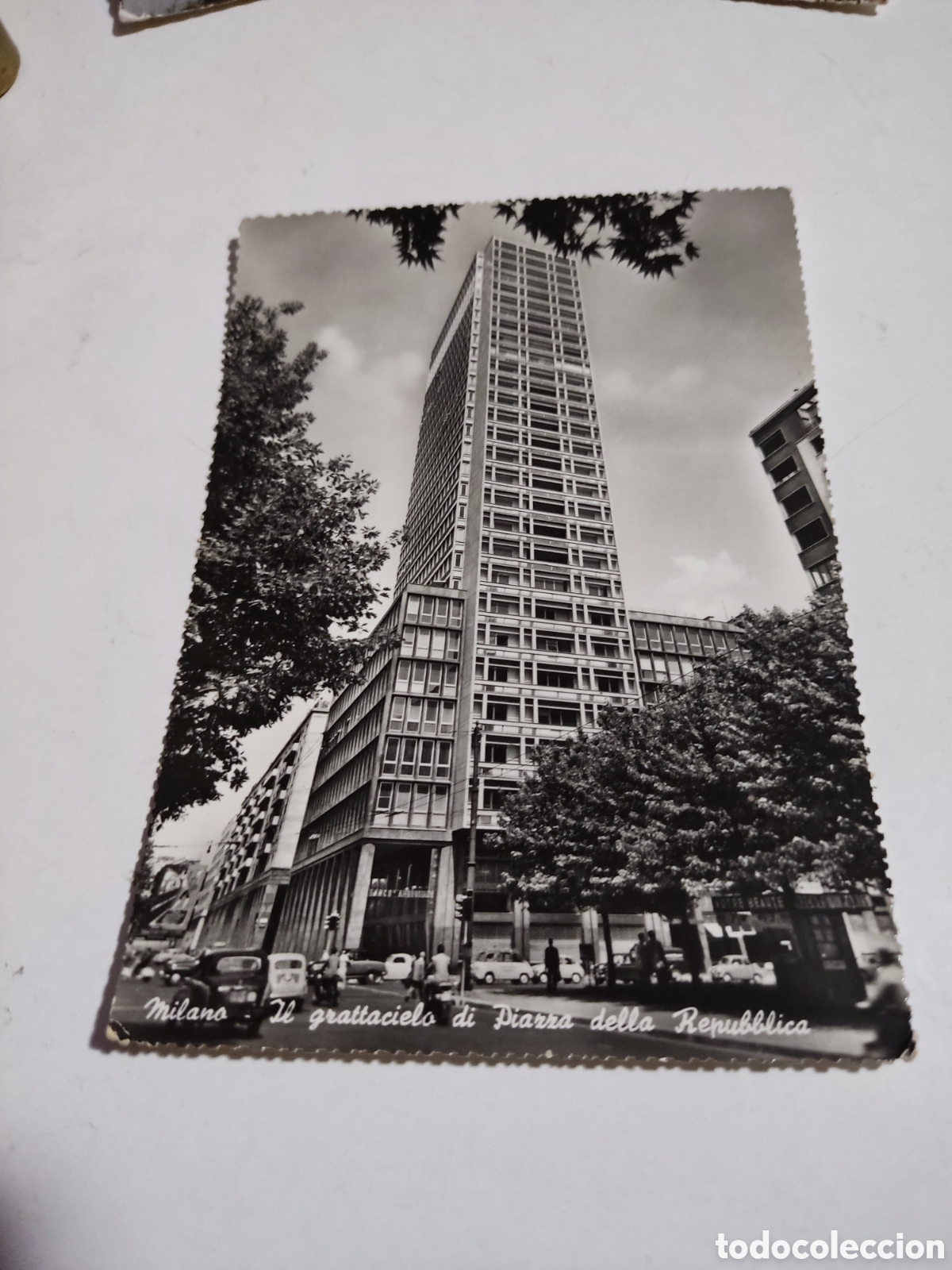 Postkarten: Postal antigua Mil&aacute;n rascacielos plaza de la republica