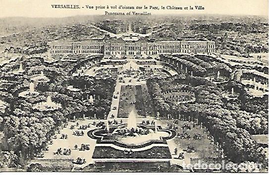 Postales: VERSAILLES - VUE PRISE 'A VOL D'OISSEAU SUR LE PARC ET LE CH&Acirc;TEAU ET LA VILLE - S/C