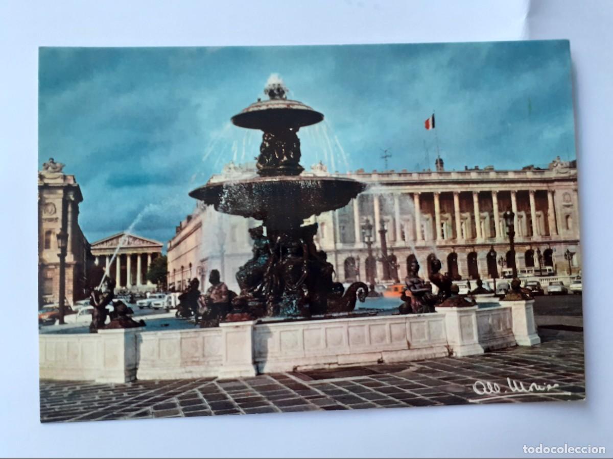 Cartes Postales: POSTAL - FRANCIA PARIS LA PLACE DE LA CONCORDE ET LA RUE ROYALE - S/C