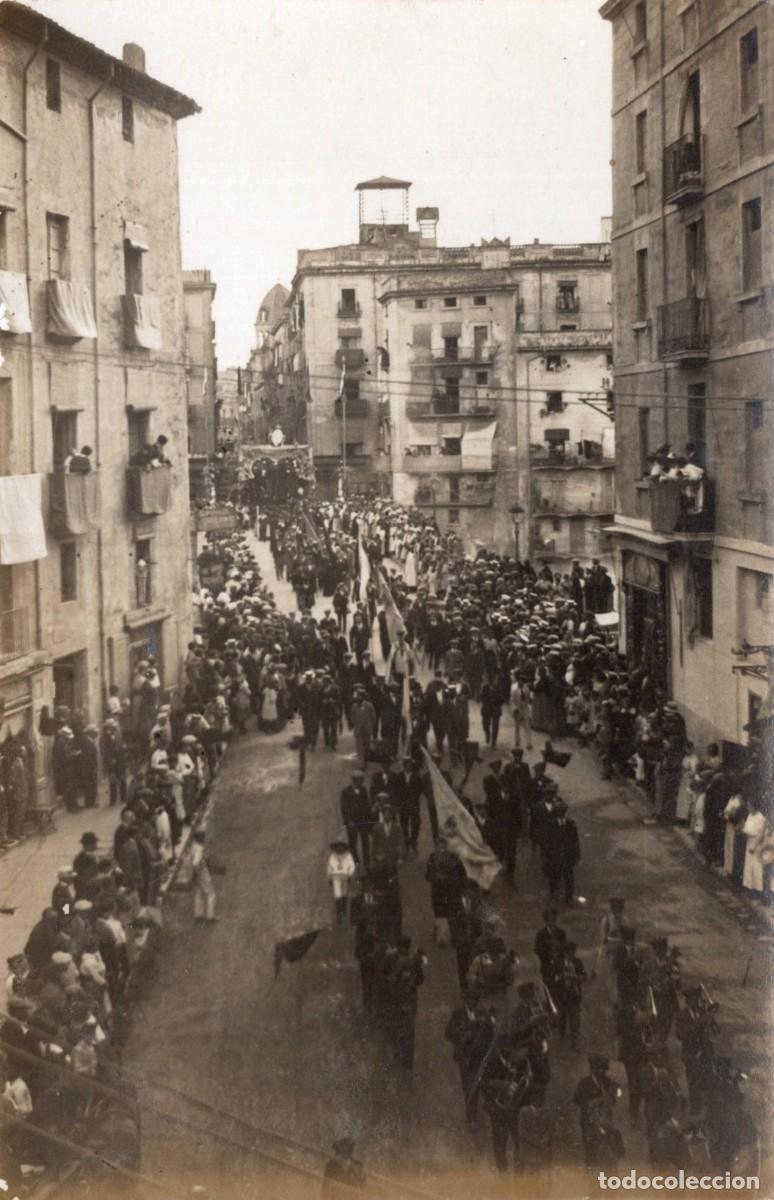 Postales: GERONA. DESFILE. CALLE DEL PROGRESO - Foto 1