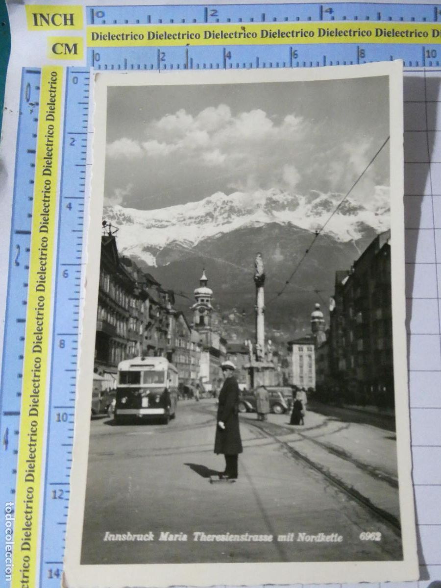 Postais: ANTIGUA POSTAL DE AUSTRIA. INNSBRUCK MARIA THERESIENSTRASSE MIT NORDKETTE POLIC&Iacute;A AUTOB&Uacute;S. 3600