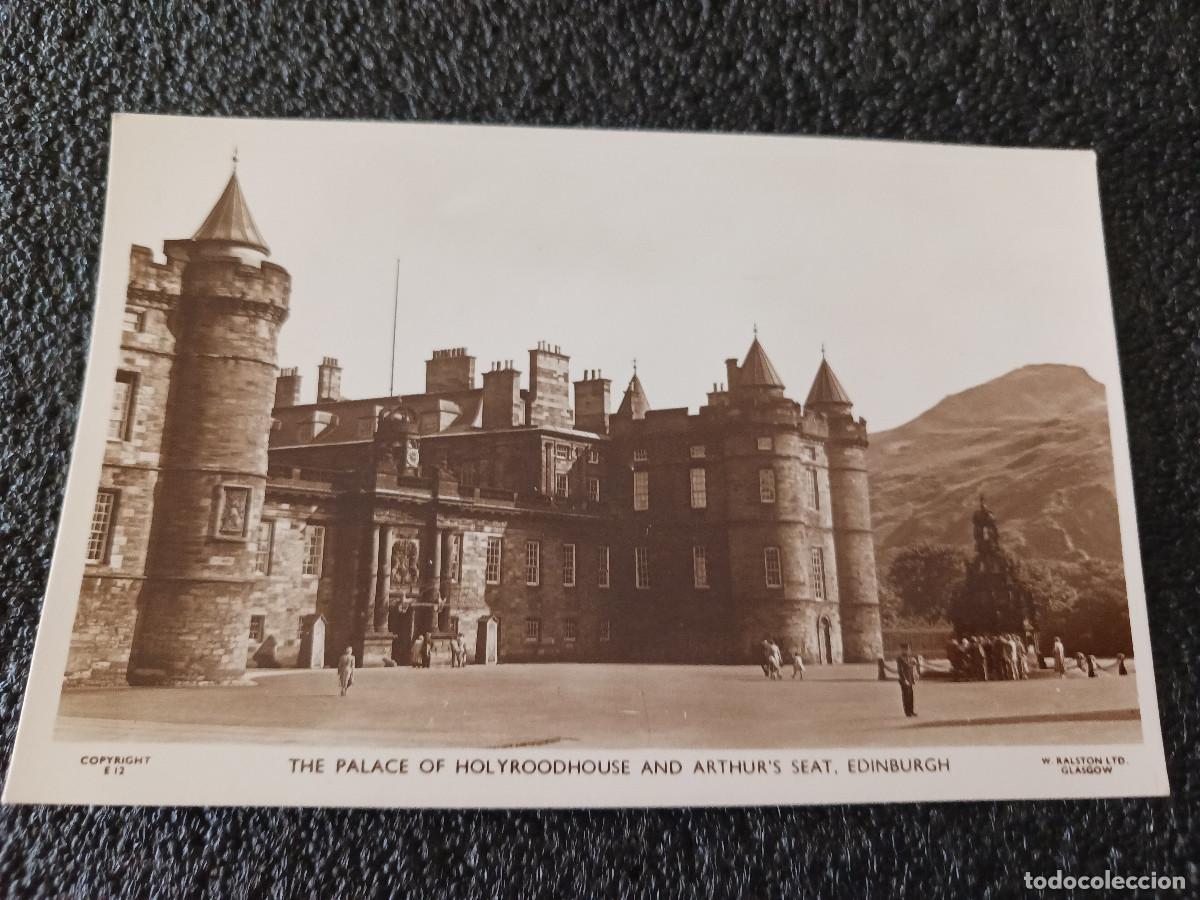 Postales: the palace of holyroodhouse and arthurs seat, edinburgh, escrita