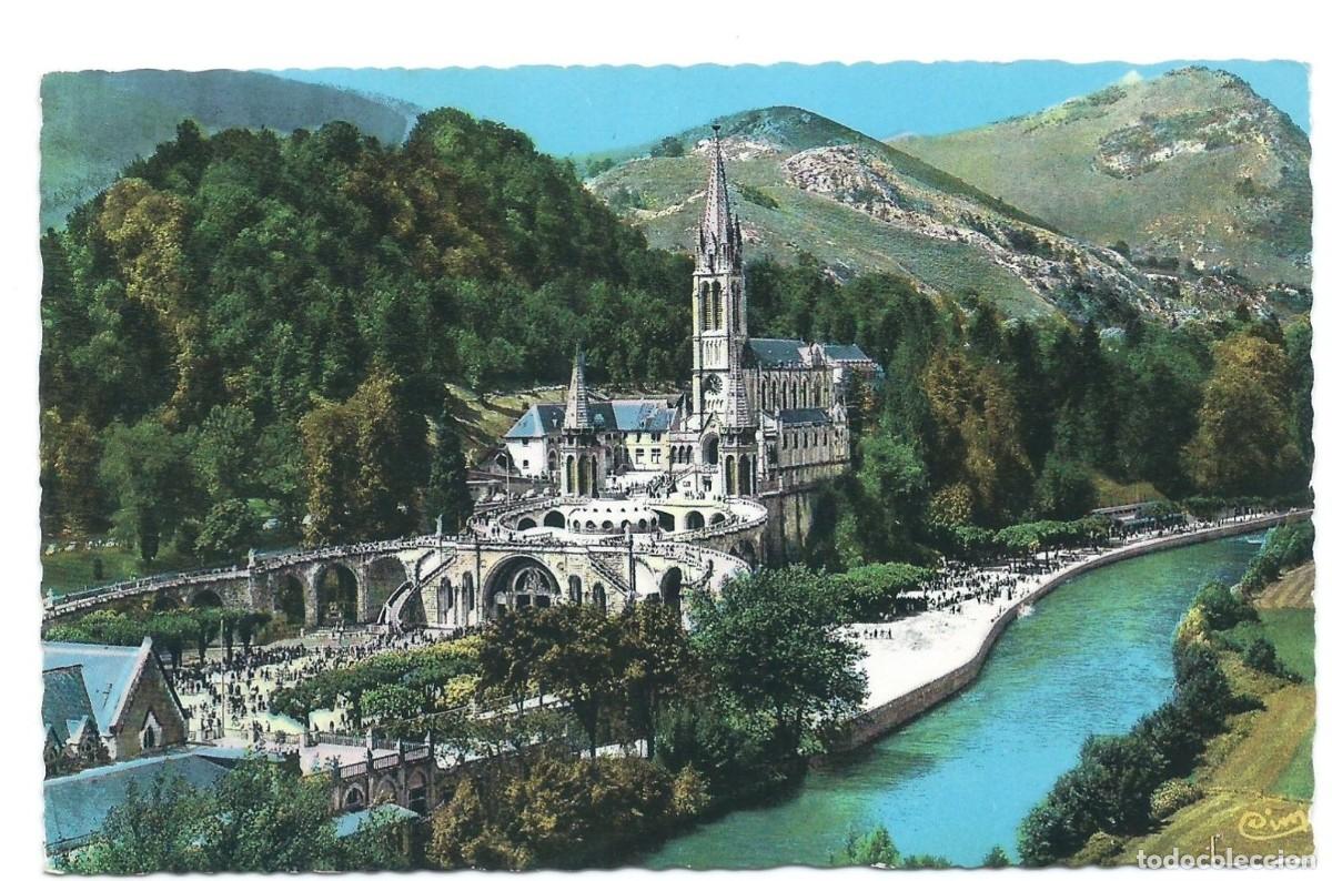 Cartoline: LA BASILIQUE ET LE GAVE / THE BASILIC AND THE RIVER GAVE.- LOURDES - FRANCIA