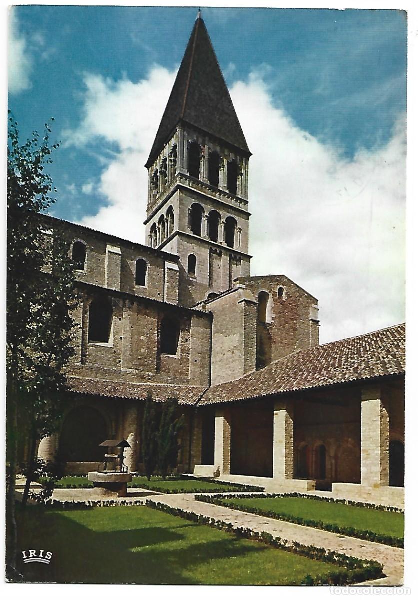 Cartes Postales: L&acute;ABBAYE ST. PHILIBERT, LA COUR DU CLOITRE.- TOURNUS - FRANCIA