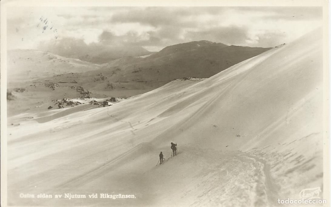 Postales: Ostra sidan av Njutum vid Riksgransen. Suecia. 9x14 cm. Postal. Escrita con sello. 1937.