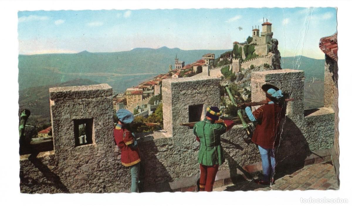 Postales: Cartolina Postale - San Marino - La Citt&agrave; - affrancata con piega a dx retro