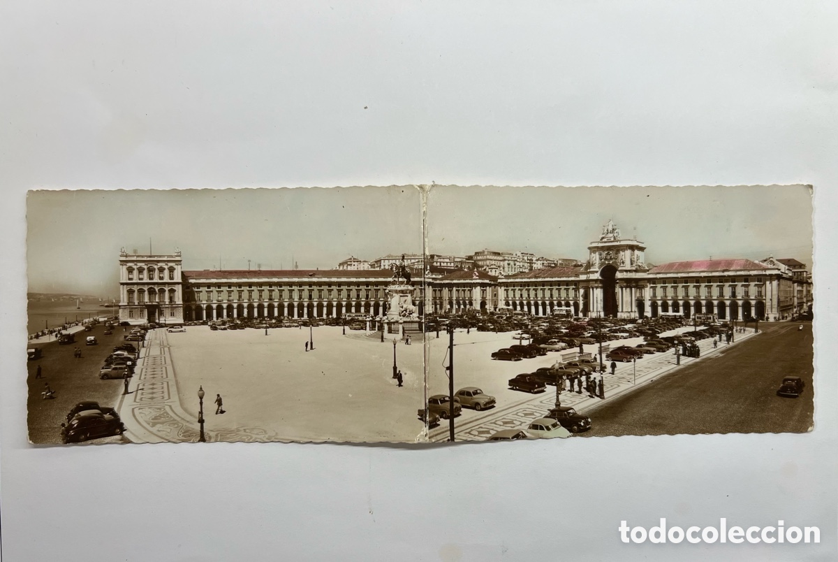 Postcards: LISBOA Postal Doble.. ( 9 x 27,5 ) PRA&Ccedil;A DO COMERCIO.. Coleccion Dulia (h.1950?) circulada