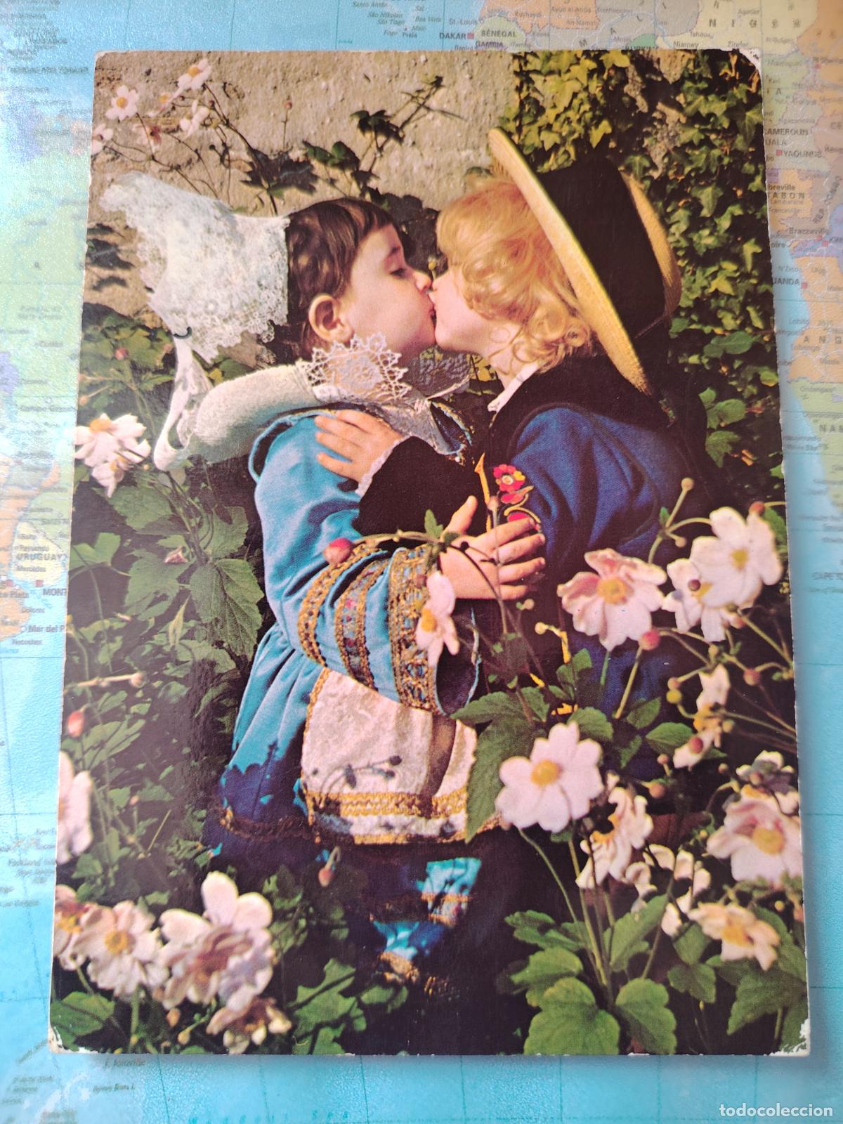 Postais: Postal - ni&ntilde;os con traje folklorico breta&ntilde;a Francia - Cornouailles