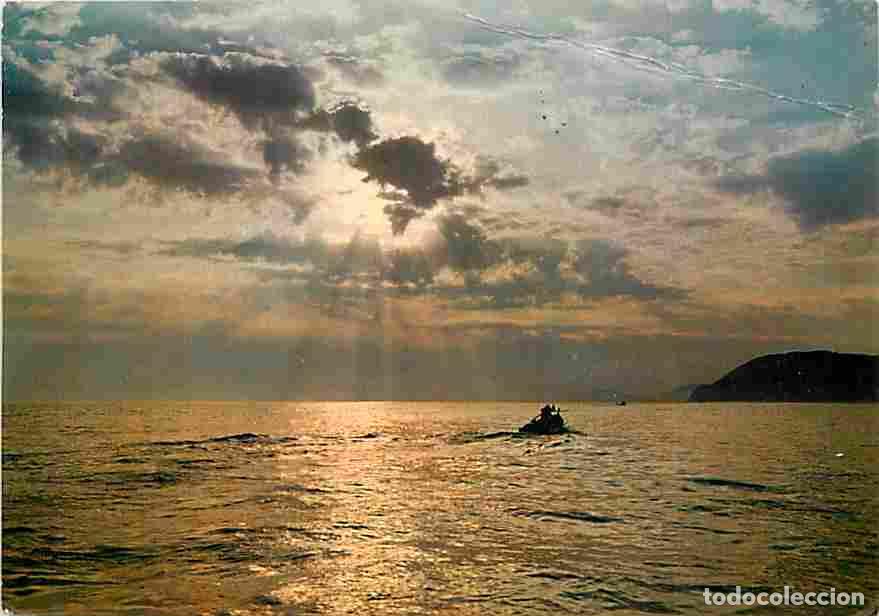 Cartes Postales: Italie - Marina di Carrara - Coucher du soleil - CPM - Voir Scans Recto-Verso