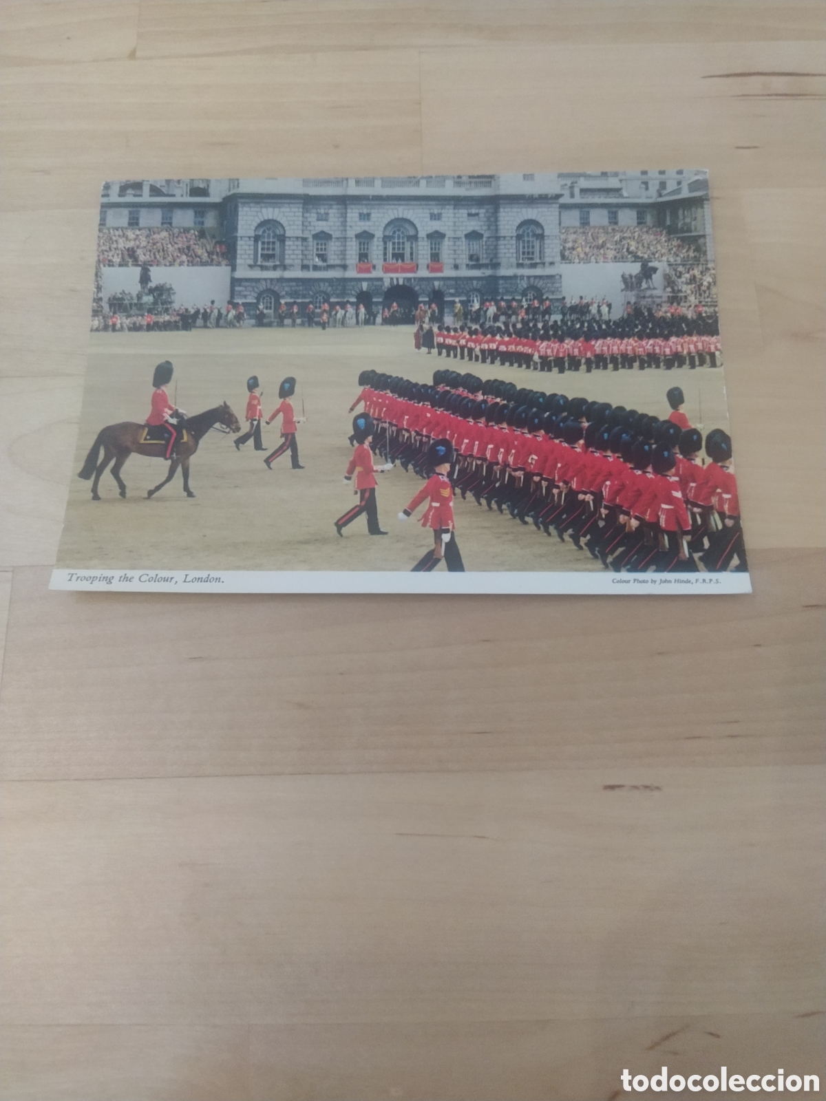 Postales: POSTAL CENTINELAS DESFILANDO LA BANDERA