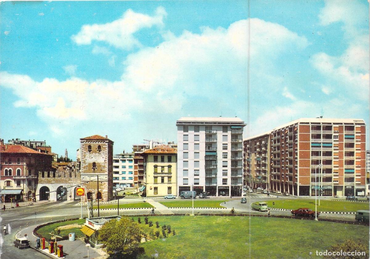 Postales: Postal de Udine Italia - Porta Aquileia y Viale Ungheria - Paisaje Urbano