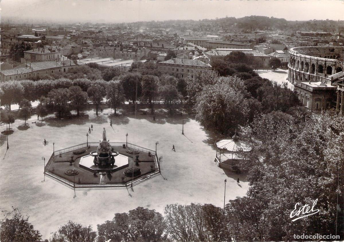 Postais: Postal N&icirc;mes Vista A&eacute;rea Esplanade, Fuente Pradier y Anfiteatro Romano