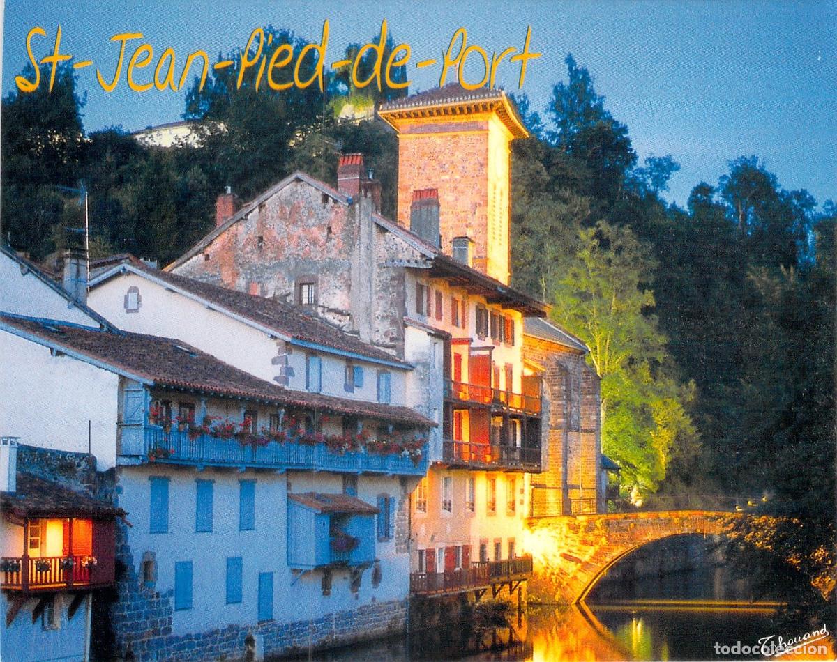 Postales: Postal Saint-Jean-Pied-de-Port, Francia. Casas tradicionales iluminadas junto al r&iacute;o