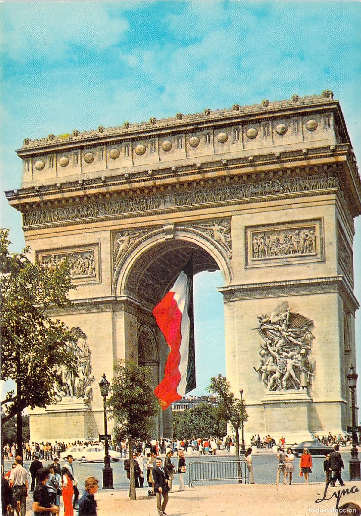 Cartes Postales: Postal Arco del Triunfo de Par&iacute;s, Francia - Vista Panor&aacute;mica con Bandera