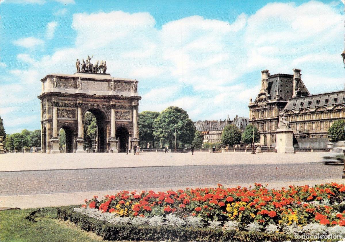 Postais: Postal Par&iacute;s. Arco del Triunfo del Carrusel y Palacio del Louvre. Offsertcolor.