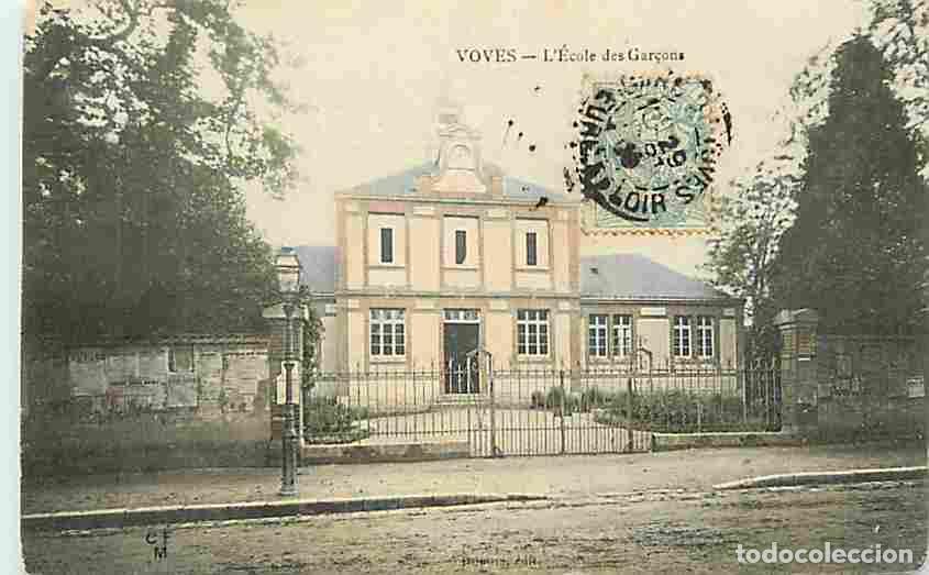Postcards: France - 28 - Voves - L'Ecole des Gar&ccedil;ons - Coloris&eacute;e - Etat Coin Sup&eacute;rieur Gauche Pli&eacute; - CPA - Voir
