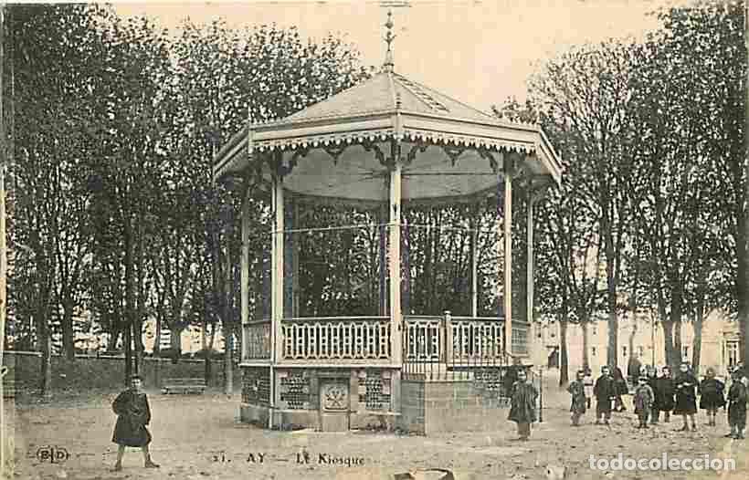 Postcards: France - 51 - Ay - Le Kiosque - Anim&eacute;e - CPA - Voir Scans Recto-Verso