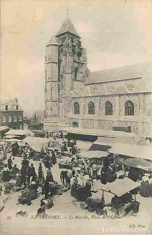 Postkarten: France - 76 - Le Tr&eacute;port - Le March&eacute; - Place de l'Eglise - Anim&eacute;e - Etat Carte qui se d&eacute;colle - CPA