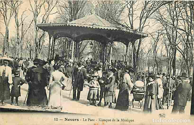 Postkarten: France - 58 - Nevers - Le Parc - Kiosque de la Musique - Anim&eacute;e - Correspondance - CPA - Voyag&eacute;e en