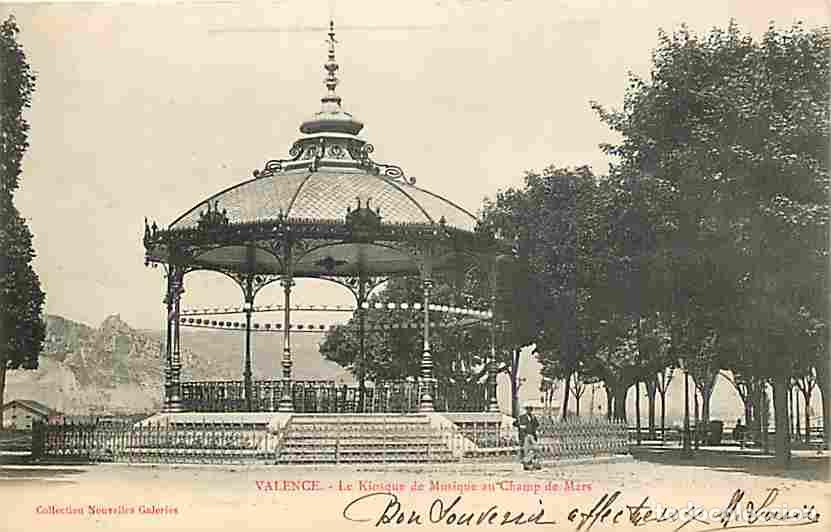 Postales: France - 26 - Valence - Le Kiosque de Musique au Champ de Mars - Anim&eacute;e - CPA - Voir Scans Recto-Ver