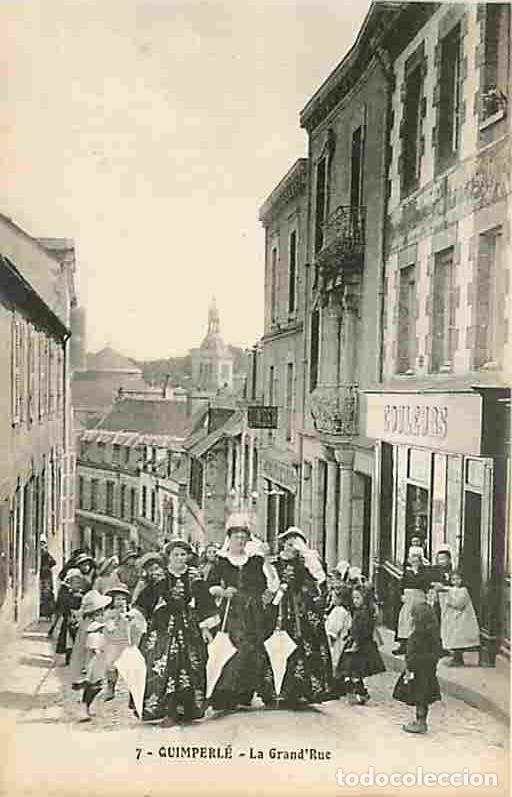 Postales: France - 29 - Quimperl&eacute; - La Grand Rue - Anim&eacute;e - Folklore - Sc&egrave;nes et Types - CPA - Voir Scans Rect