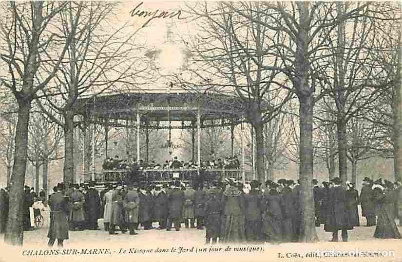Postcards: France - 51 - Chalons sur Marne - Le Kiosque dans le Fard un jour de Musique - Anim&eacute;e - CPA - Voir S