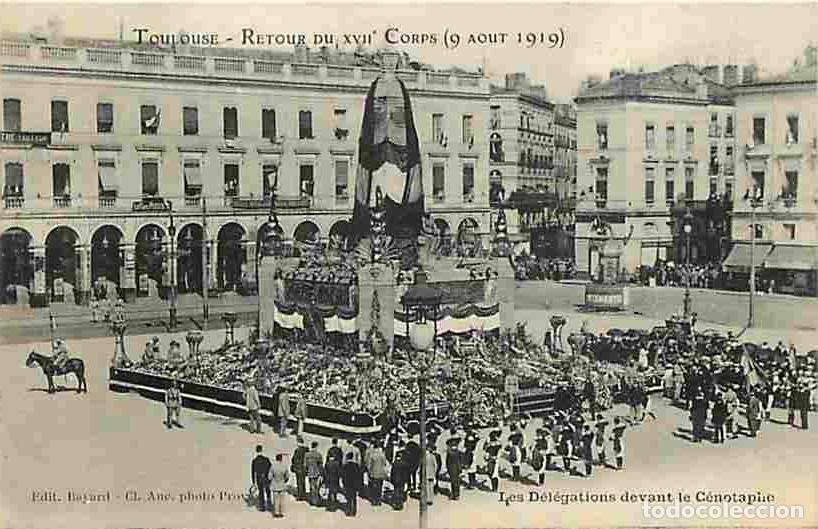 Postkarten: France - 31 - Toulouse - Retour du 17e Corps - 9 Aout 1919 - Les D&eacute;l&eacute;gations devant le C&eacute;notaphe - A