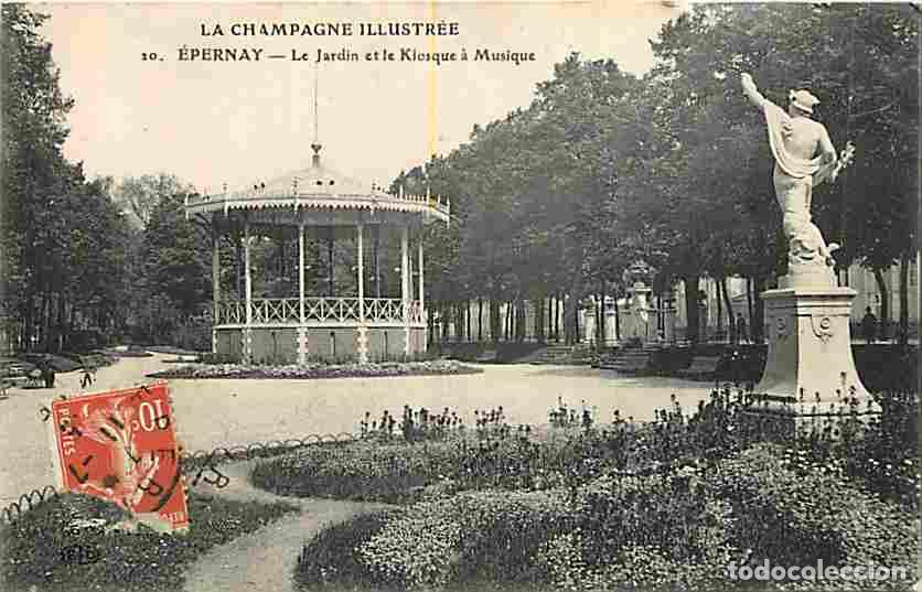 Cartoline: France - 51 - Epernay - Le Jardin et le Kiosque &agrave; Musique - Etat coin sup&eacute;rieur droit pli&eacute; - CPA - V