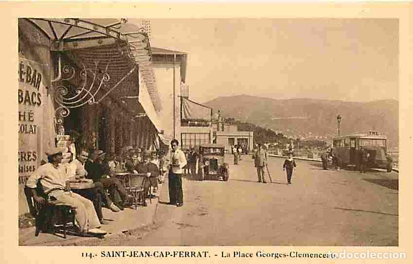 Cartes Postales: France - 06 - Saint Jean Cap Ferrat - La Place Georges Clemenceau - Anim&eacute;e - Automobiles - CPA - Voi