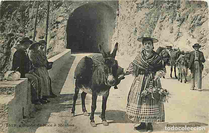Postkarten: France - 06 - Menton - Route de Nice &agrave; Menton - Anim&eacute;e - Folklore - Sc&egrave;nes et Types - Anes - CPA - V