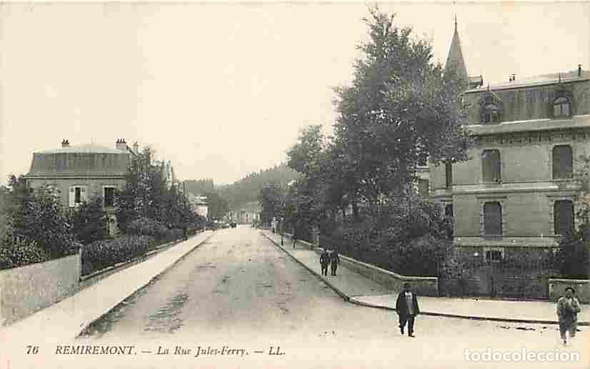 Postais: France - 88 - Remiremont - La Rue Jules Ferry - Anim&eacute;e - CPA - Voir Scans Recto-Verso