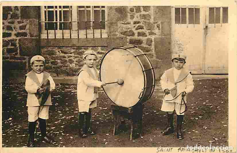Postkarten: France - 53 - Saint Raimbault de Pri&egrave;res - Les Benjamins de la Fanfare des Orphelins - Anim&eacute;e - Enfa