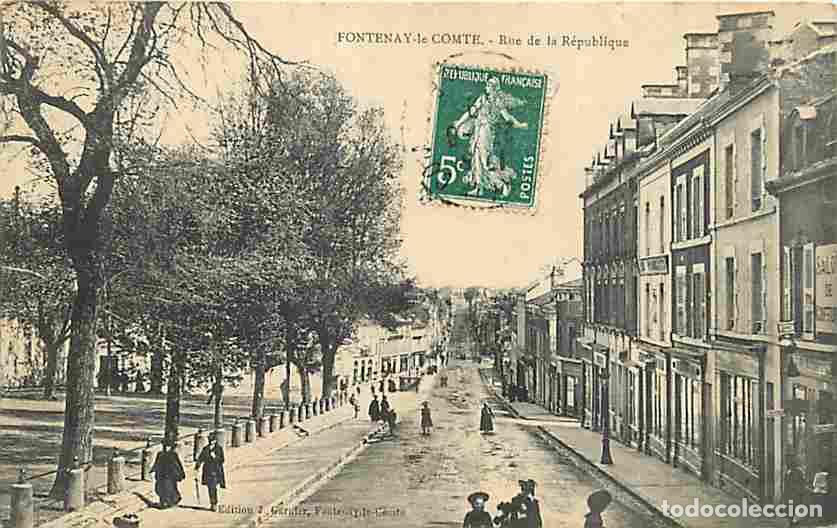 Cartes Postales: France - 85 - Fontenay le Comte - Rue de la R&eacute;publique - Anim&eacute;e - Oblit&eacute;ration ronde de 1909 - CPA -