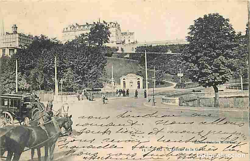 Cartoline: France - 64 - Pau - L'Avenue de la Gare - Anim&eacute;e - Attelage de Chevaux - Oblit&eacute;ration ronde - CPA -