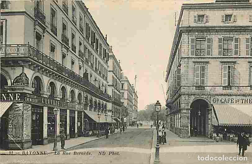 Postkarten: France - 64 - Bayonne - La Rue Bern&egrave;de - Anim&eacute;e - Commerces - Grand Caf&eacute; du Th&eacute;atre - Tailleur - Obl