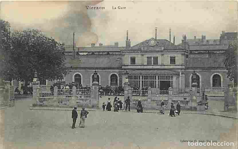 Postais: France - 18 - Vierzon - La Gare - Anim&eacute;e - Horloge - Attelage de Chevaux - CPA - Voir Scans Recto-Ve