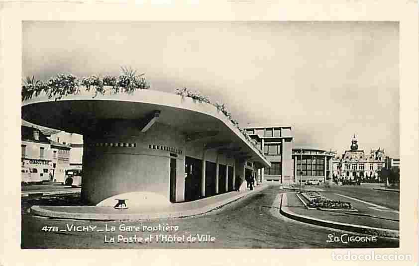 Postcards: France - 03 - Vichy - La Gare routi&egrave;re - La Poste - L'Hotel de Ville - Carte Neuve - CPA - Voir Scan