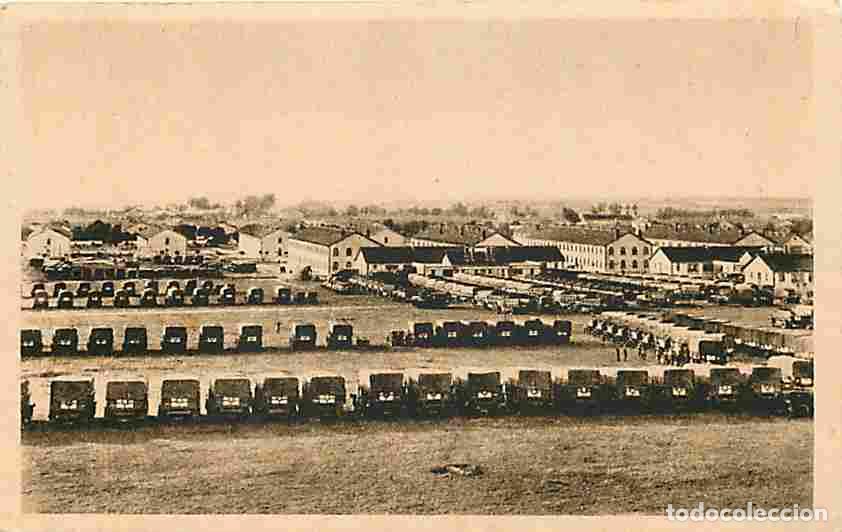 Postales: France - 02 - Sissonne - Camp de Sissonne - Le Parc automobile - Anim&eacute;e - Militaria - Automobiles -